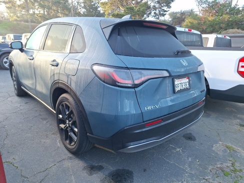 Used 2025 Honda HR-V Sport image 4