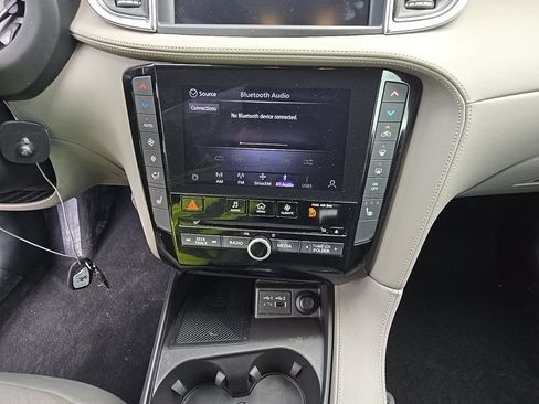 Certified 2023 INFINITI QX50 Luxe FWD image 6