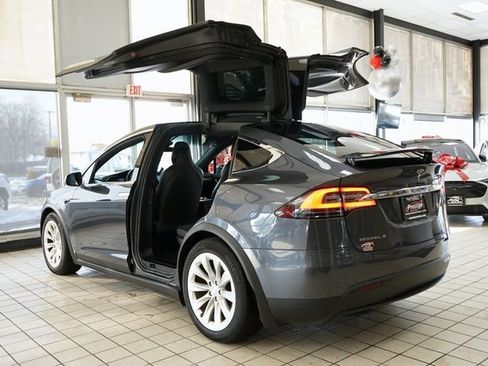 Used 2017 Tesla Model X 75D image 6