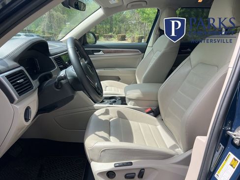 Used 2019 Volkswagen Atlas SEL Premium image 18