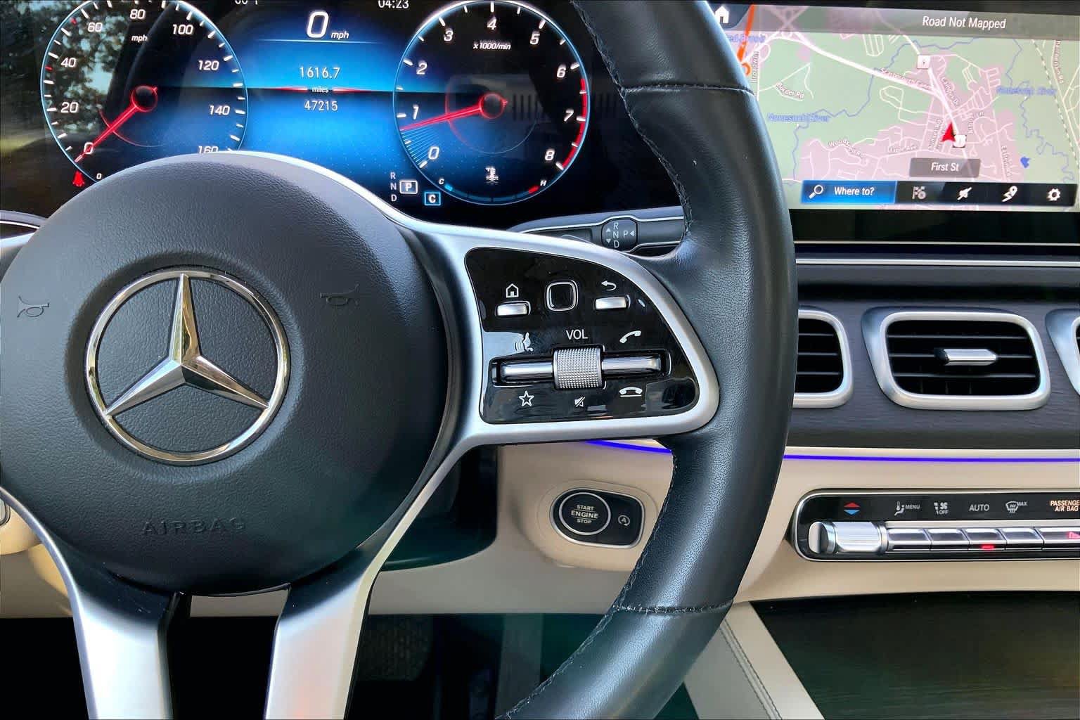 Used 2021 Mercedes-Benz GLE 350 4MATIC image 25