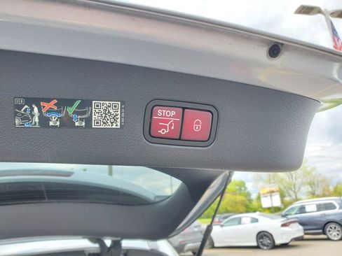 Used 2023 Mercedes-Benz GLC 300 4MATIC image 25