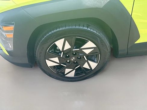 Certified 2025 Hyundai Kona SEL FWD image 28