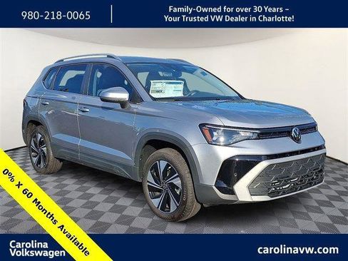 New 2025 Volkswagen Taos SE image 1