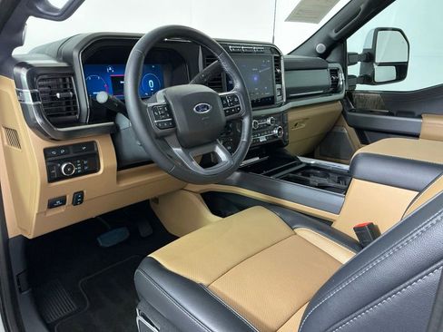 Used 2024 Ford F250 Lariat w/ Lariat Ultimate Package AWD/4WD image 19