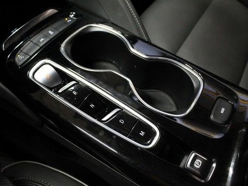 Certified 2023 Buick Envision Essence FWD image 29