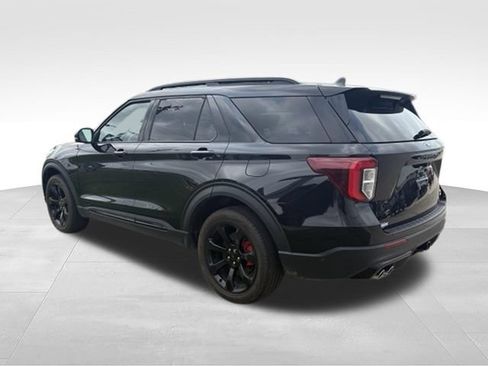 Used 2024 Ford Explorer ST w/ Technology Package AWD/4WD image 2