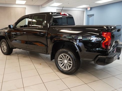 Used 2024 Chevrolet Colorado LT w/ LT Convenience Package II AWD/4WD image 7