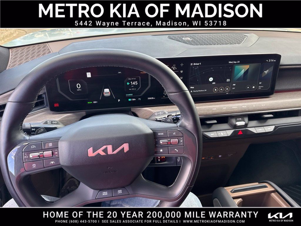 Used 2024 Kia EV9 Land AWD/4WD image 18