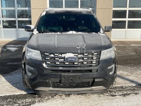 Used 2017 Ford Explorer Limited image 2