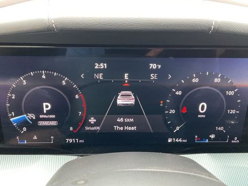 Used 2025 Nissan Murano Platinum w/ Cargo Package AWD/4WD image 13