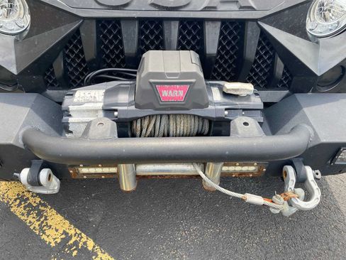 Used 2018 Jeep Wrangler Unlimited Sport AWD/4WD image 35