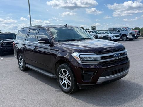 Used 2024 Ford Expedition Max XLT AWD/4WD image 2