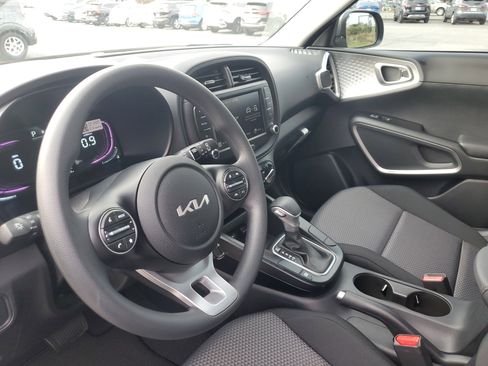 New 2025 Kia Soul LX image 18