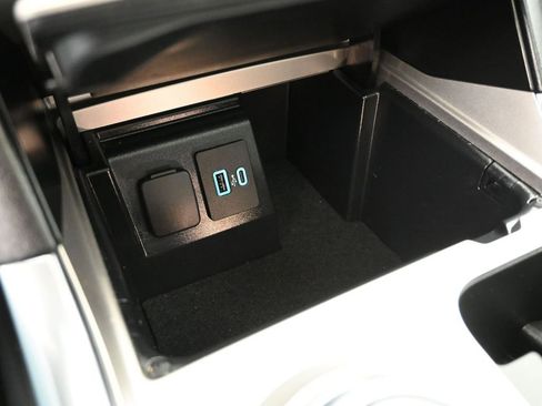 Certified 2023 Ford Explorer XLT w/ Equipment Group 202A image 19