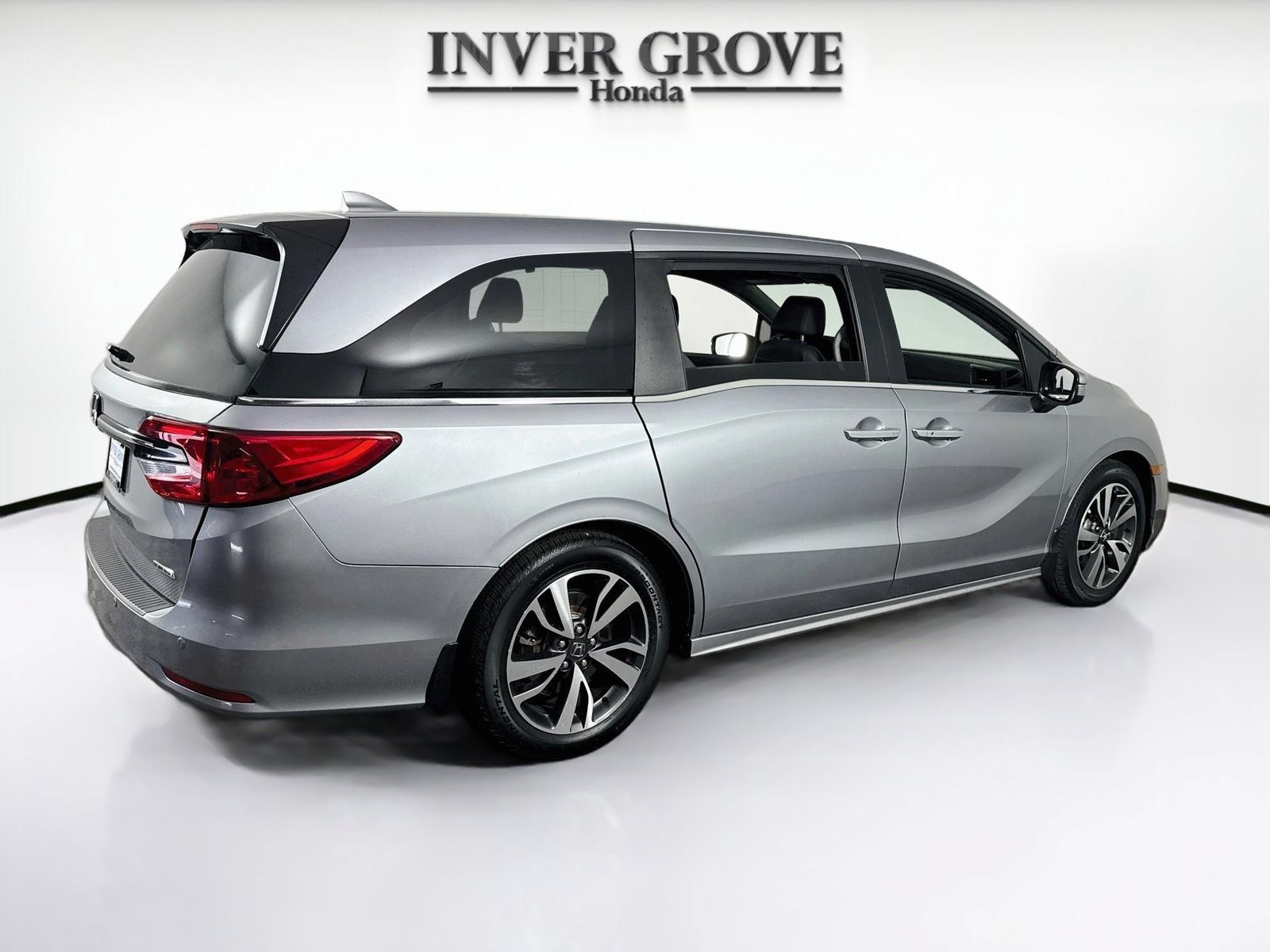 Used 2023 Honda Odyssey Touring image 4