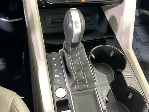 Used 2023 Volkswagen Atlas SE w/ Panoramic Sunroof Package image 28