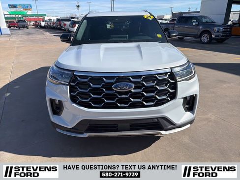 Used 2025 Ford Explorer Platinum w/ LUX Leather Package image 4