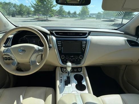 Used 2015 Nissan Murano Platinum w/ Platinum Technology Package FWD image 4