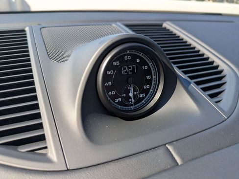 New 2026 Porsche Macan Turbo image 21