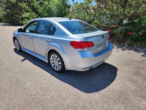 Used 2013 Subaru Legacy 2.5i Limited w/ Popular Pkg 2 AWD/4WD image 9