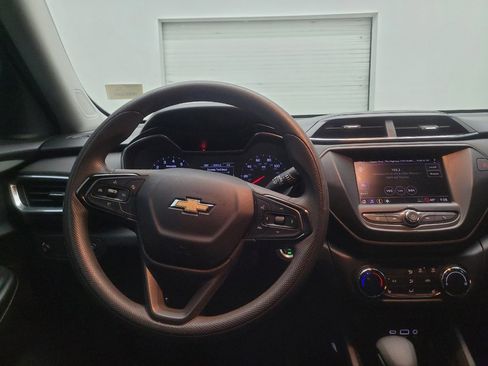 Used 2022 Chevrolet TrailBlazer LT FWD image 22