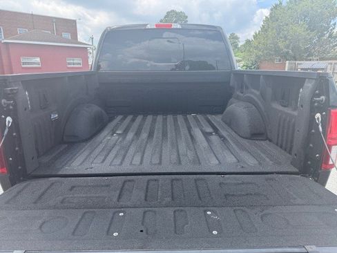 Used 2019 Ford F150 Lariat w/ Equipment Group 502A Luxury AWD/4WD image 16
