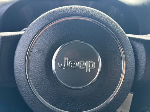 Used 2015 Jeep Wrangler Unlimited Sport image 27