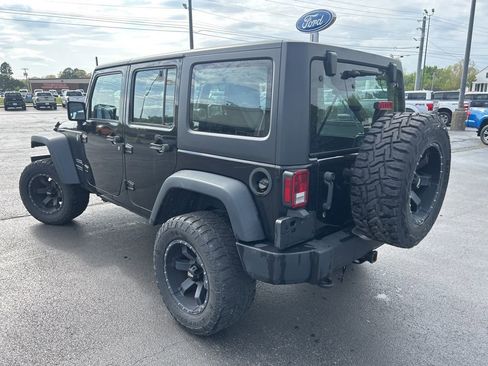Used 2015 Jeep Wrangler Unlimited Sport image 5