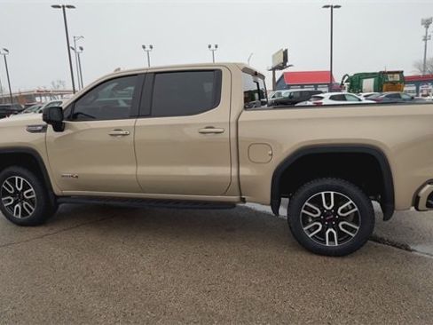 Used 2022 GMC Sierra 1500 AT4 w/ AT4 Premium Package image 40