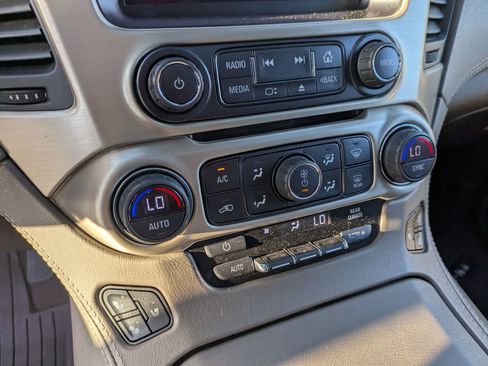 Used 2020 GMC Yukon Denali w/ Denali Ultimate Package image 22