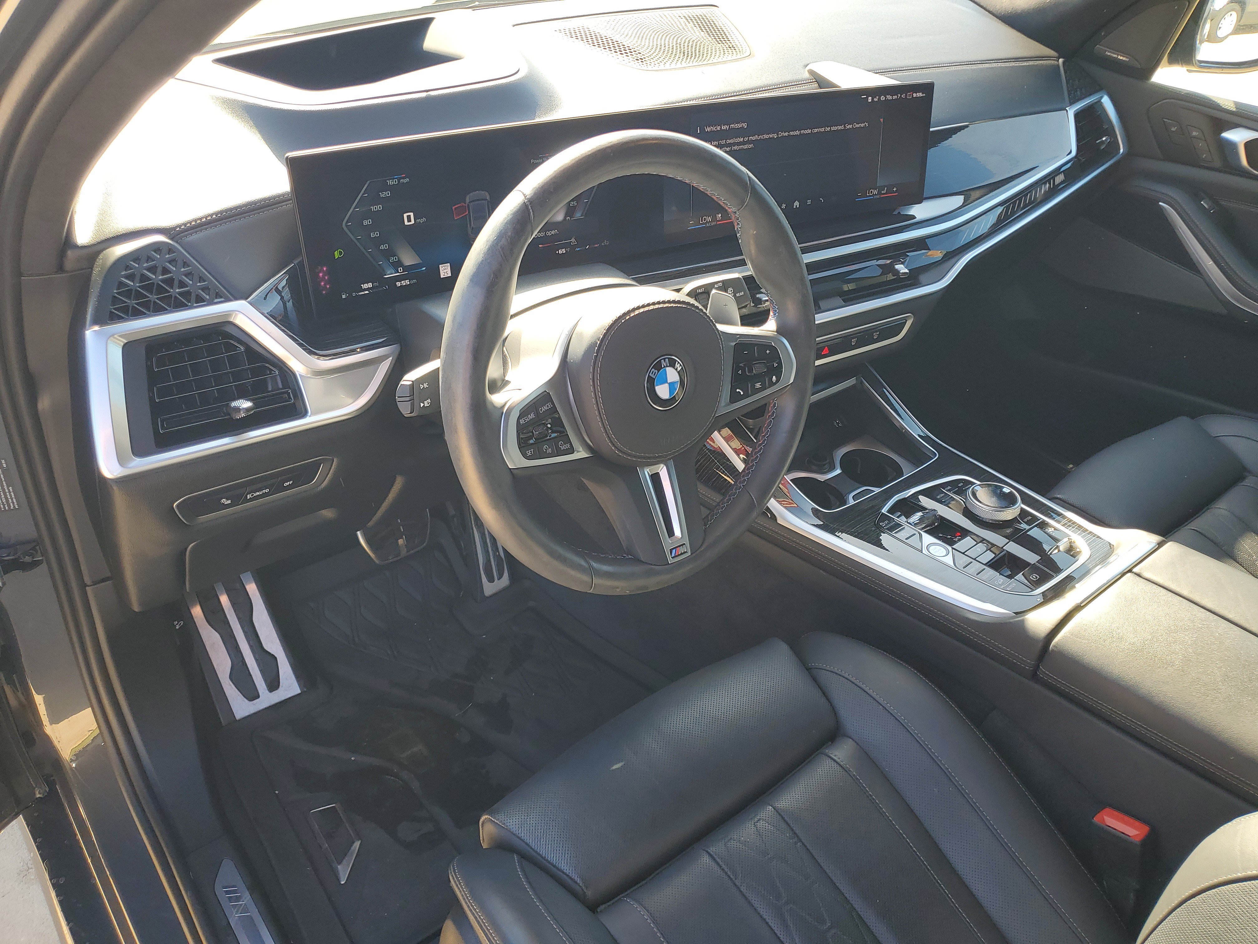 Used 2025 BMW X7 M60i AWD/4WD image 4