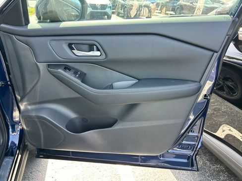 Used 2026 Nissan Rogue SV FWD image 40
