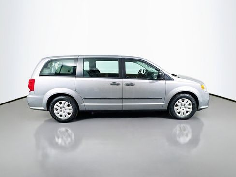Used 2015 Dodge Grand Caravan American Value Package w/ UConnect Hands-Free Group image 6