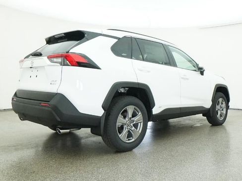 New 2025 Toyota RAV4 XLE image 17