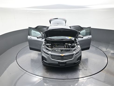 Used 2023 Chevrolet Equinox LS w/ LS Convenience Package AWD/4WD image 12