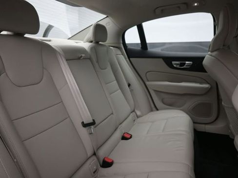 Used 2023 Volvo S60 B5 Ultimate w/ Climate Package image 32