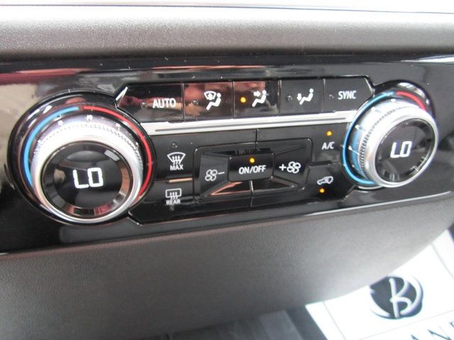 Used 2025 GMC Sierra 3500 SLE w/ SLE Convenience Package AWD/4WD image 22