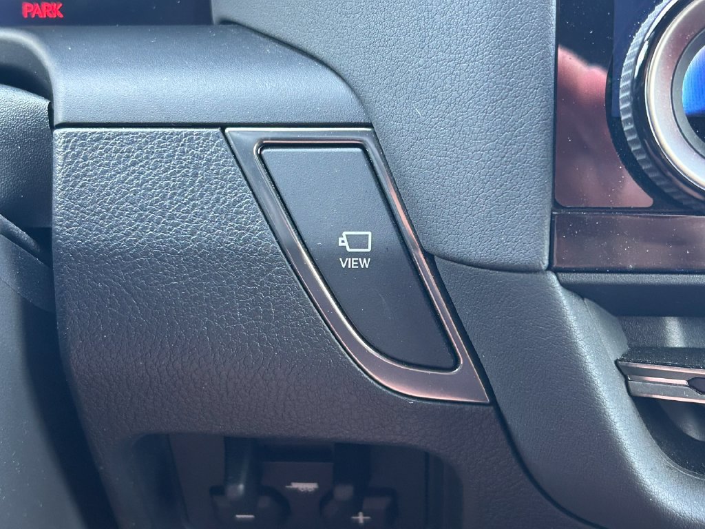 Used 2024 Lexus GX 550 w/ Accessory Package (Z1) AWD/4WD image 36