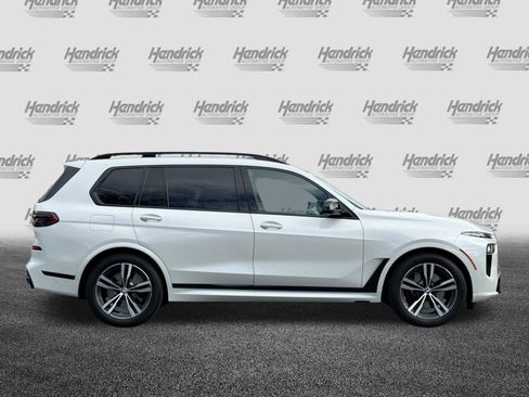 Used 2025 BMW X7 M60i image 3