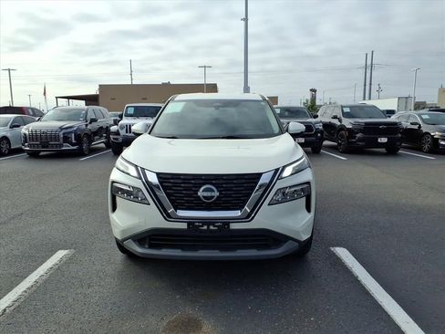 Used 2023 Nissan Rogue SV image 8