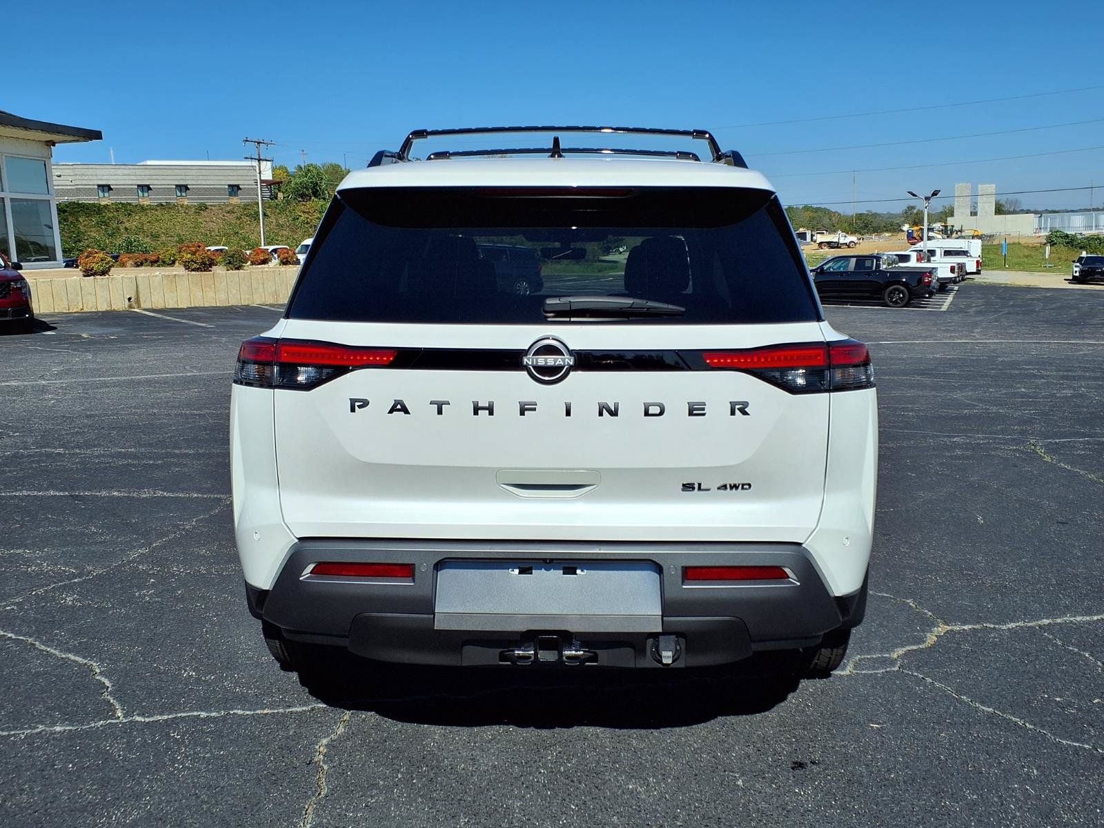 Used 2026 Nissan Pathfinder SL w/ SL Premium Package AWD/4WD image 7