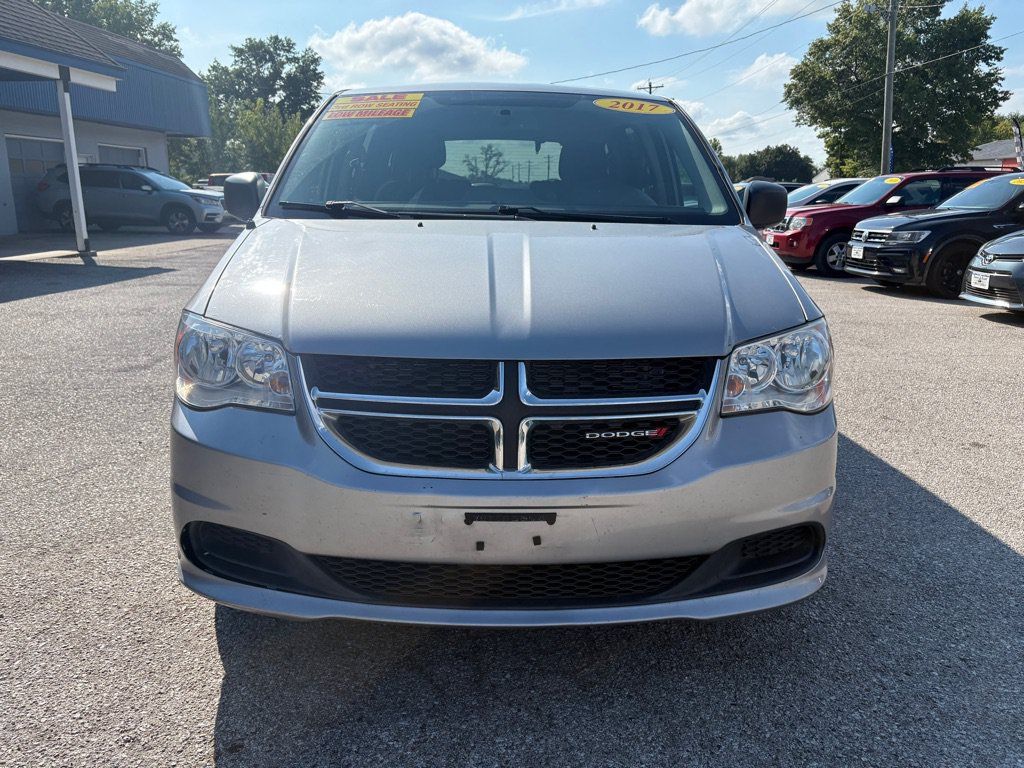 Used 2017 Dodge Grand Caravan SE w/ UConnect Hands-Free Group FWD image 8