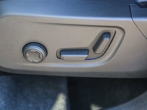 Certified 2025 Volvo XC40 B5 Ultra image 23