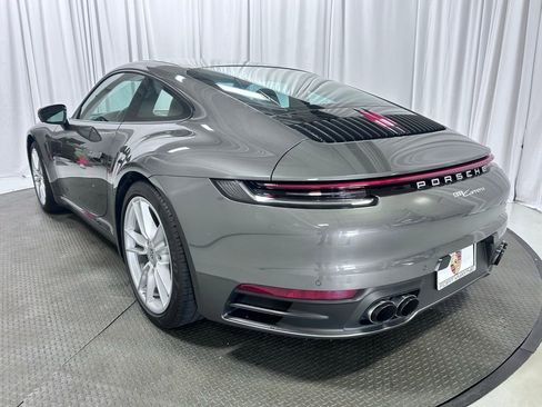 Used 2024 Porsche 911 Carrera RWD image 3
