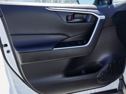 Certified 2025 Toyota RAV4 LE image 20