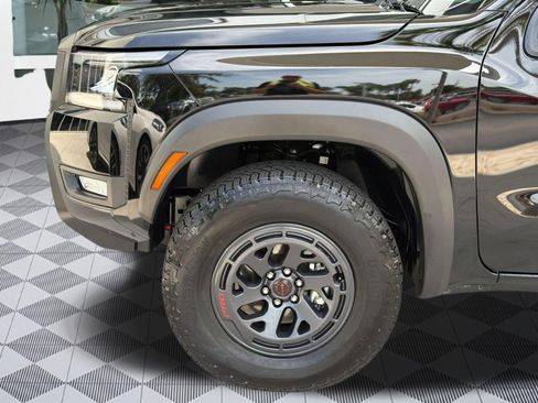 Used 2026 Nissan Frontier PRO-4X AWD/4WD image 12