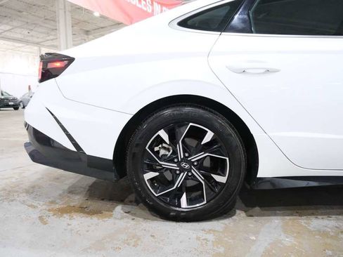 Used 2025 Hyundai Sonata SEL FWD image 12