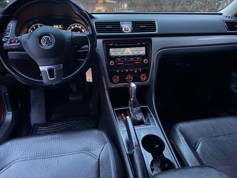 Used 2015 Volkswagen Passat 1.8T S image 11