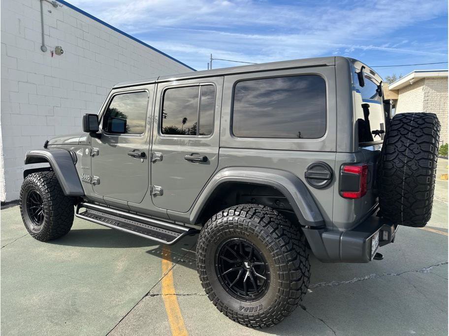 Used 2019 Jeep Wrangler Unlimited Sahara AWD/4WD image 9